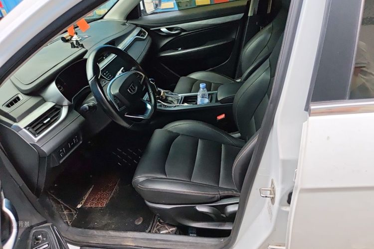 GEELY Emgrand 2019 #17 GEELY Emgrand 2019 car image #17