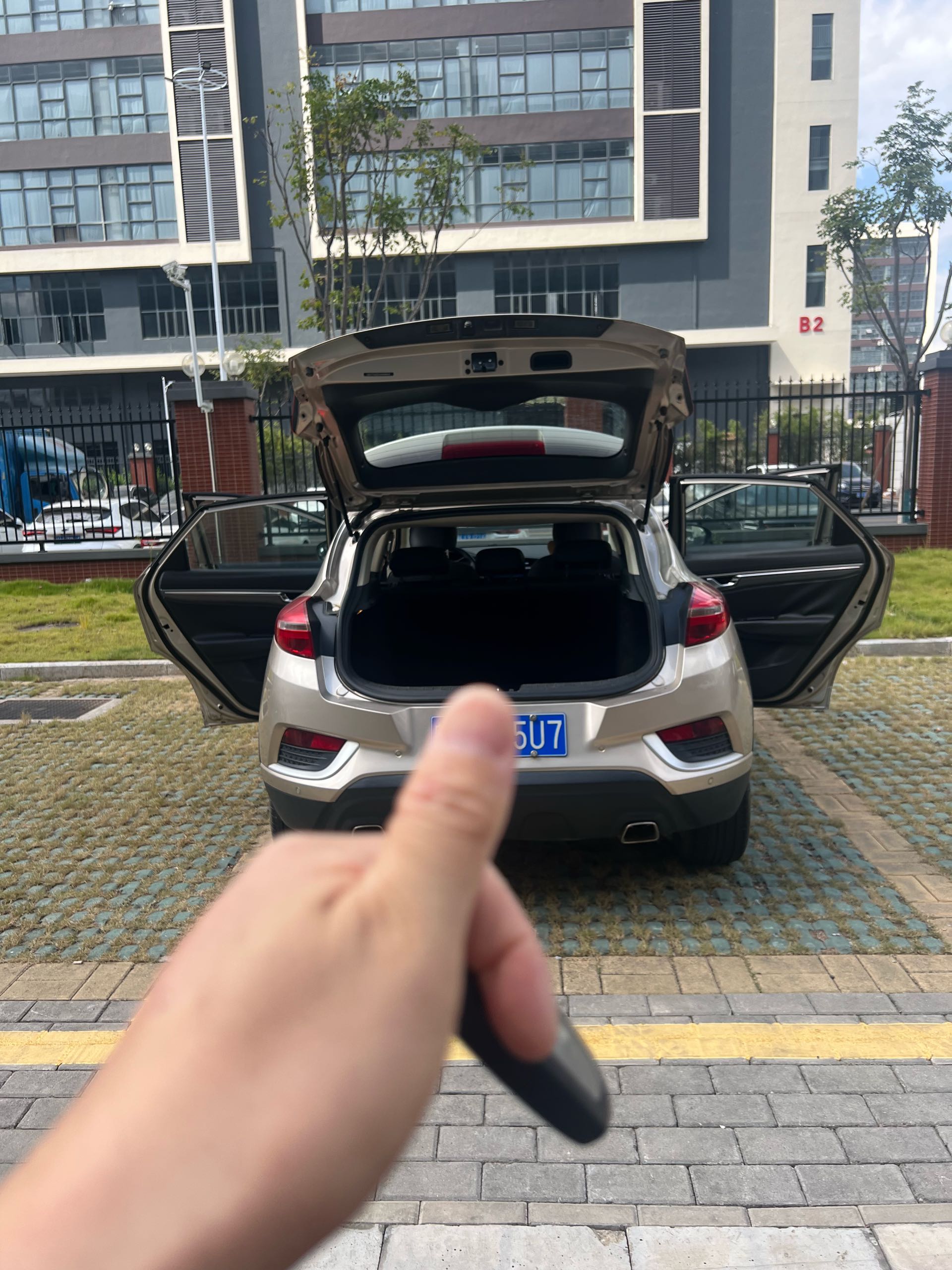 GEELY Emgrand GS 2018 #6 GEELY Emgrand GS 2018 car image #6