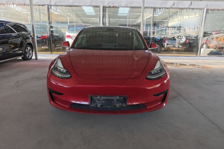 Tesla Model 3 2020 car image #3