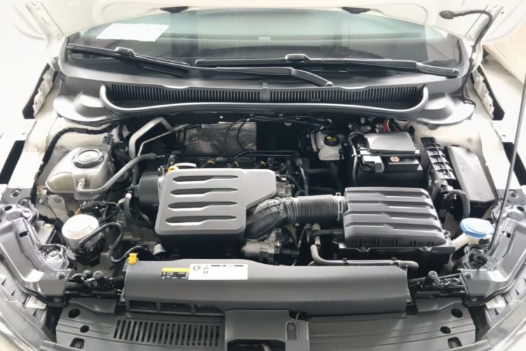 Volkswagen Polo 2022 car image #20