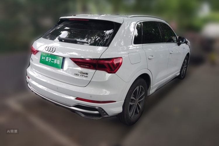 Audi Q3 2020 car image #7