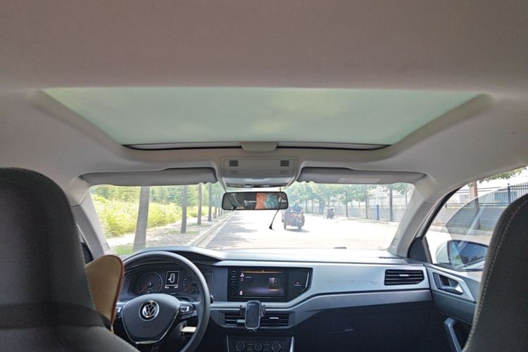 Volkswagen Polo 2021 car image #18