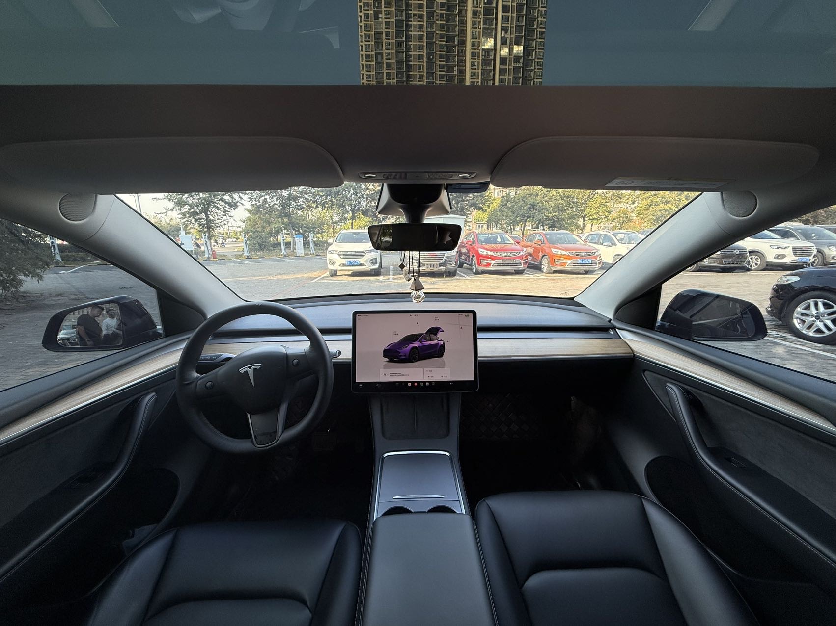 Tesla Model Y 2022 car image #5
