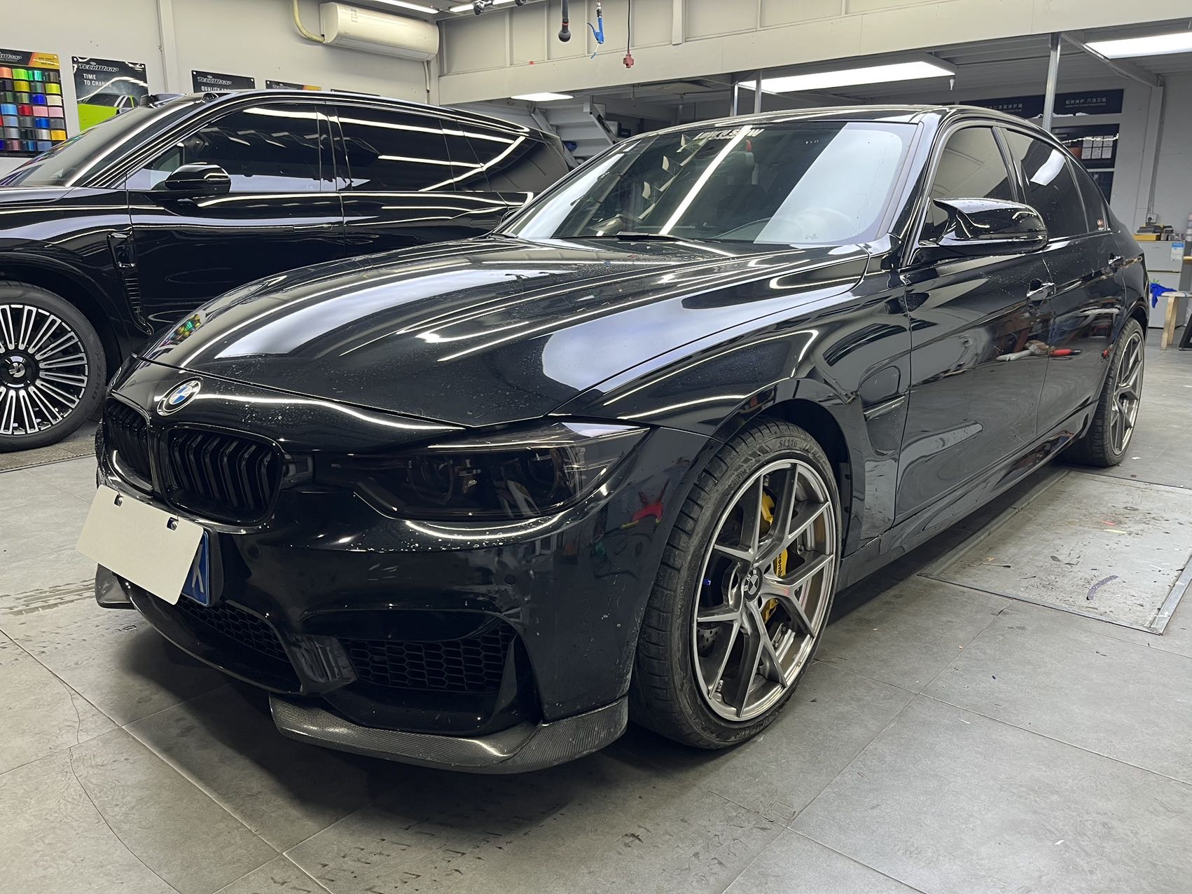 BMW 3 Series 2019 car image 