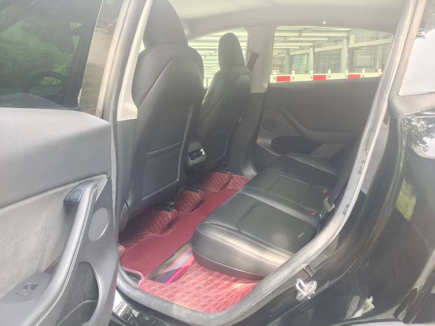 Tesla Model Y 2022 #8 Tesla Model Y 2022 car image #8