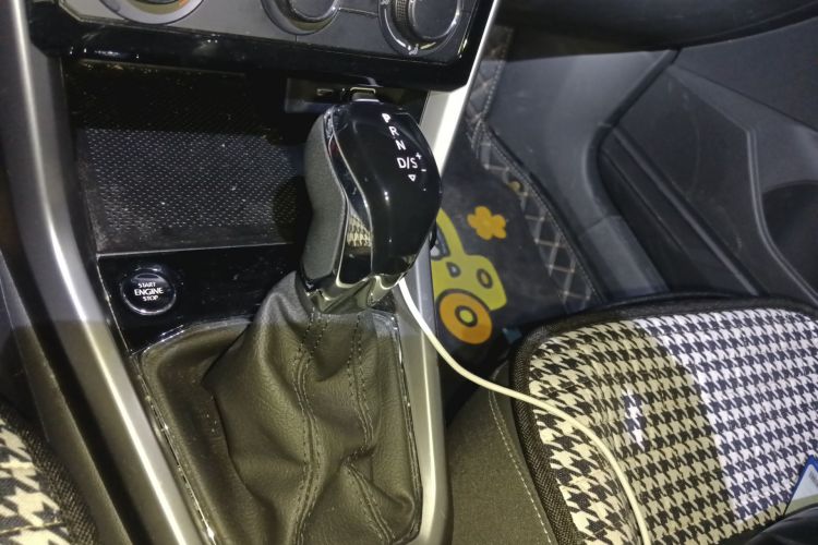 Volkswagen T-Cross 2021 car image #14