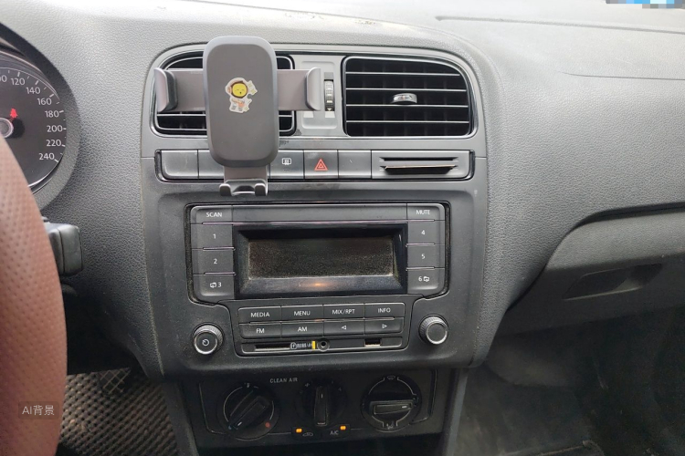 Volkswagen Polo 2016 car image #15