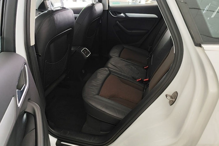 Audi Q3 2018 #17 Audi Q3 2018 car image #17