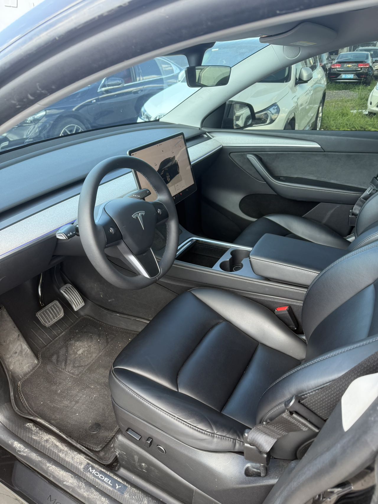 Tesla Model Y 2023 #4 Tesla Model Y 2023 car image #4