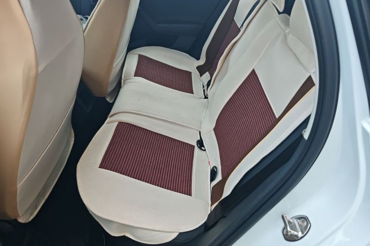 Volkswagen Polo 2023 car image #10