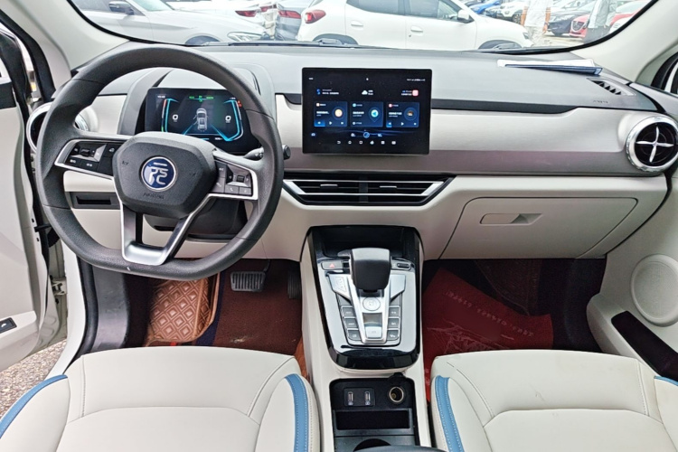 BYD Yuan Pro 2023 #10 BYD Yuan Pro 2023 car image #10