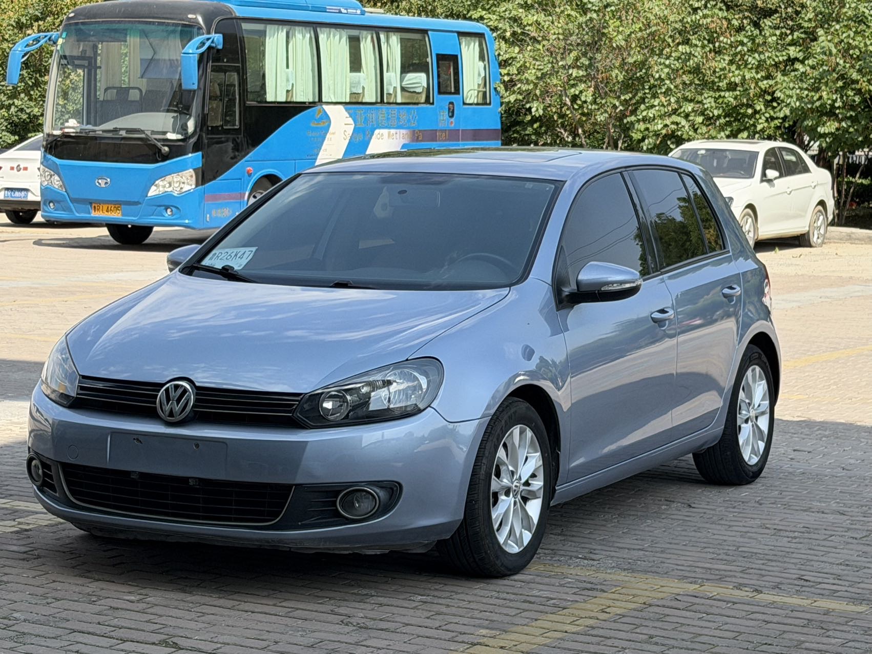 Volkswagen Golf 2010 Volkswagen Golf 2010 car image
