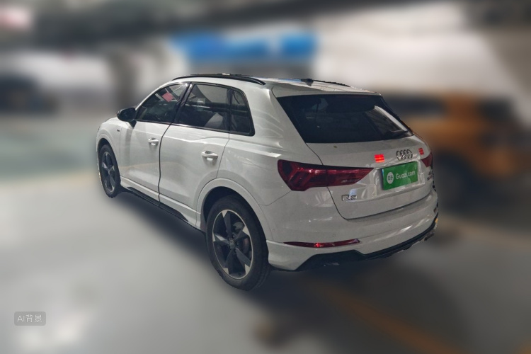 Audi Q3 2021 car image #5