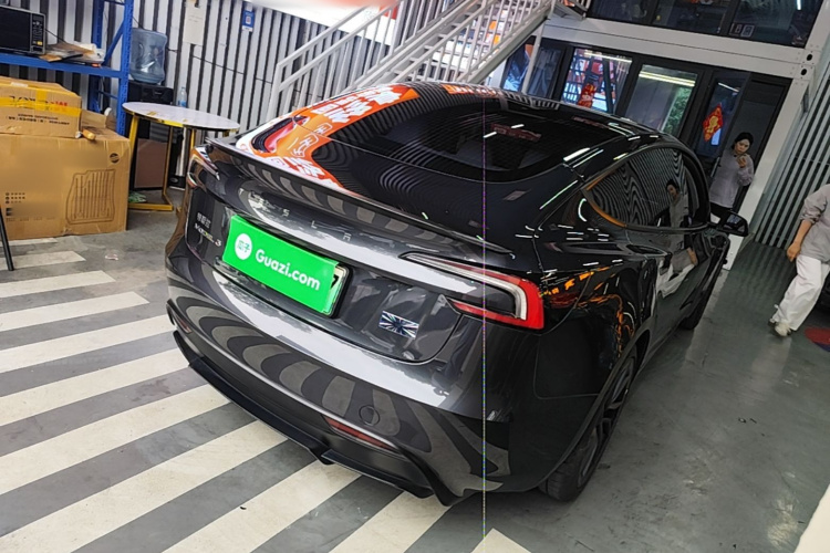 Tesla Model 3 2024 car image #7