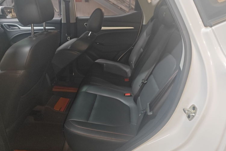 MG ZS 2023 car image #17