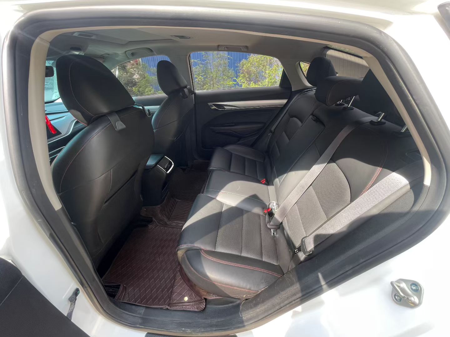 GEELY Binray 2020 image de voiture #5