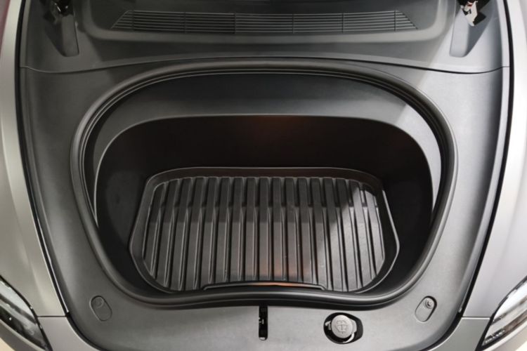 Tesla Model 3 2024 car image #27