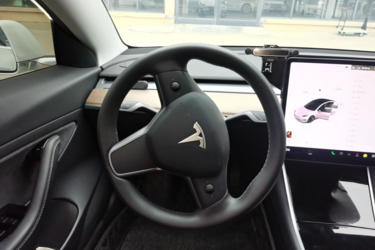 Tesla Model 3 2020 #15 Tesla Model 3 2020 car image #15