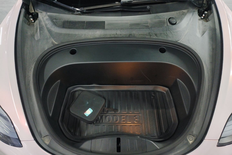 Tesla Model 3 2023 car image #20