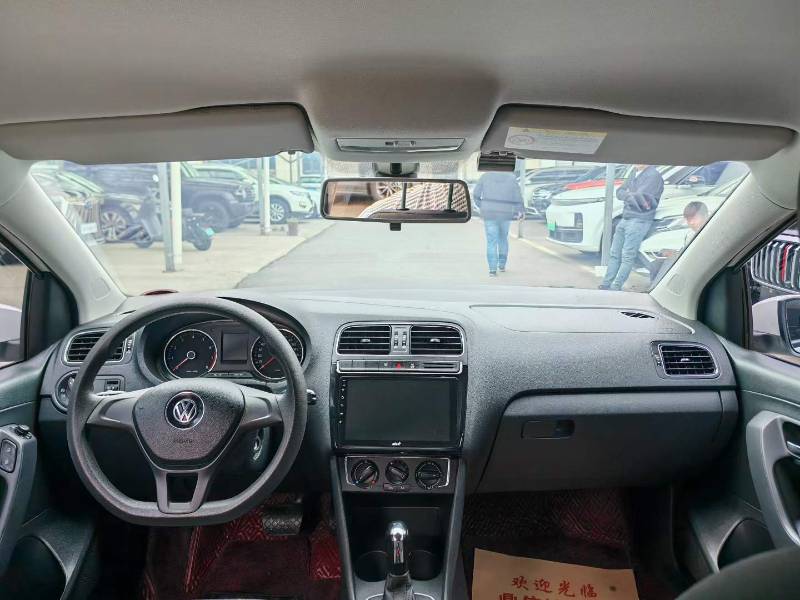 Volkswagen Polo 2016 car image #5