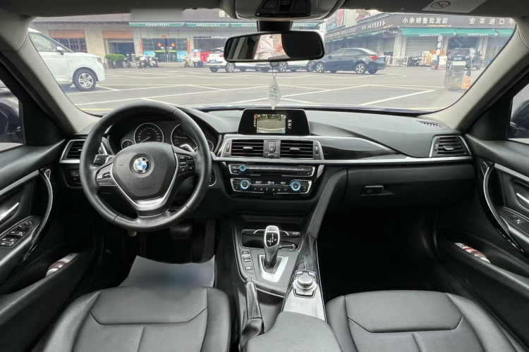 BMW 3 Series 2017 #14 BMW 3 Series 2017 car image #14