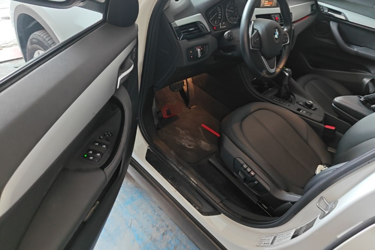 BMW X1 2017 صورة سيارة #12