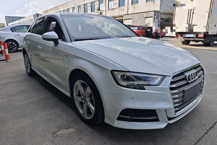 Audi A3 2020 car image #4