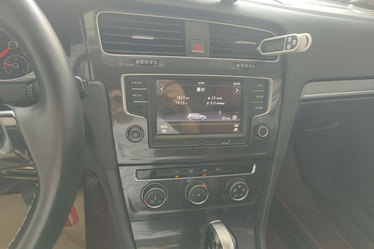 Volkswagen Golf 2017 #13 Volkswagen Golf 2017 car image #13