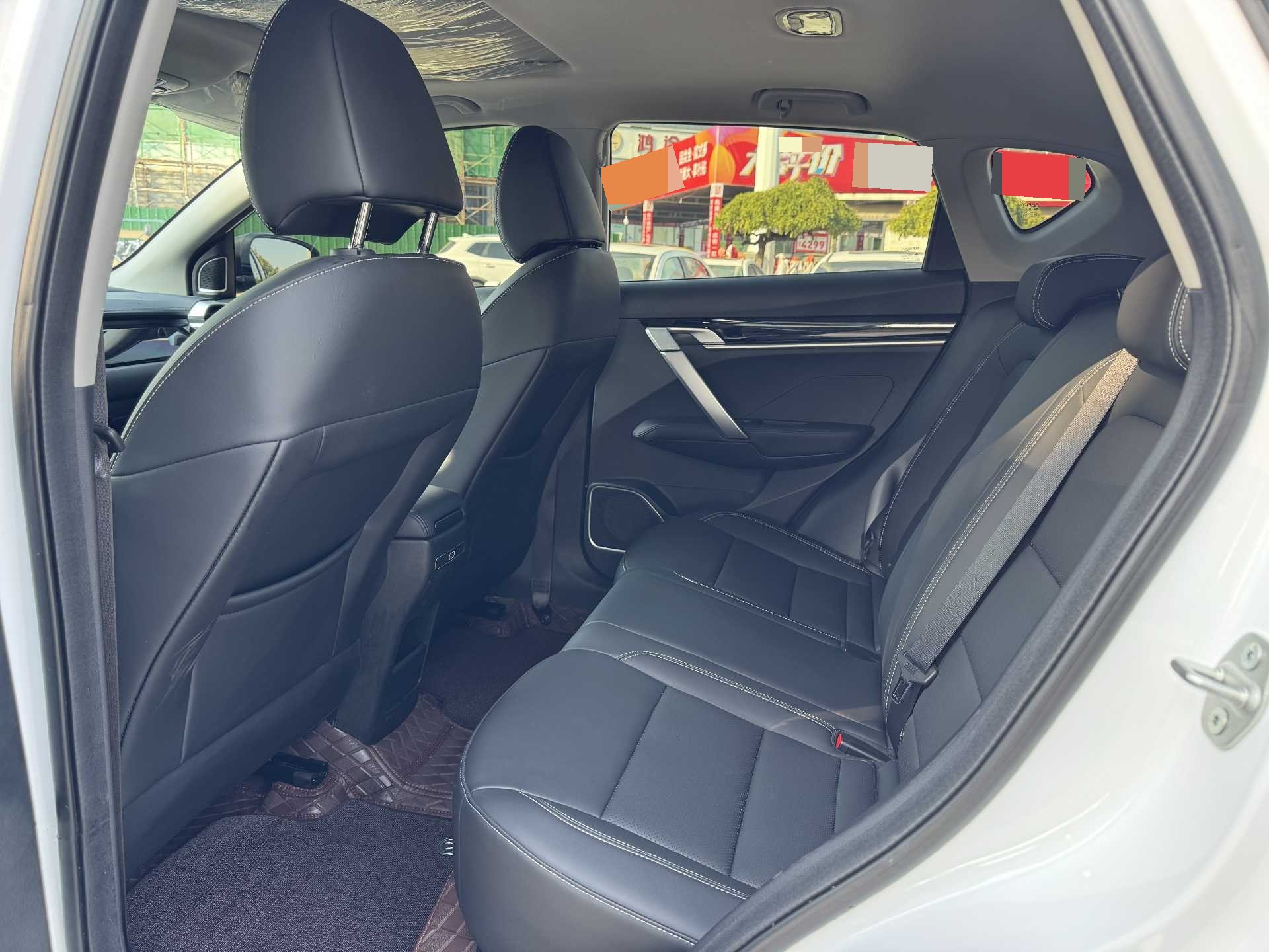 GEELY Coolray 2026 car image #6