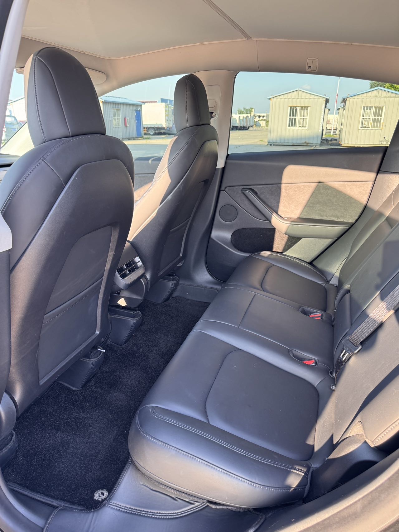 Tesla Model Y 2021 #6 Tesla Model Y 2021 car image #6
