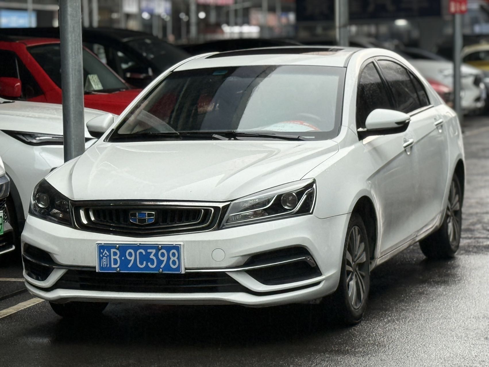 GEELY Emgrand 2018 car image #2