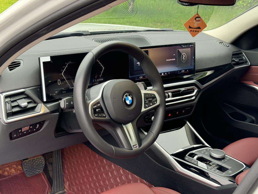 BMW 3 Series 2024 #9 BMW 3 Series 2024 car image #9