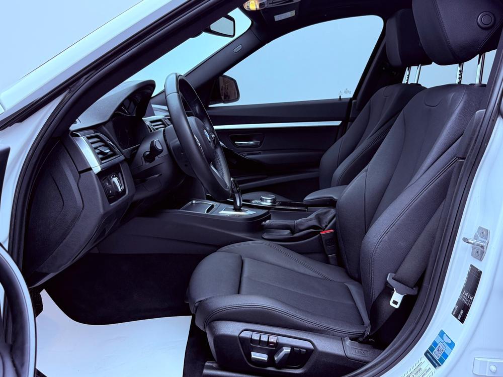 BMW 3 Series GT 2019 car image #23