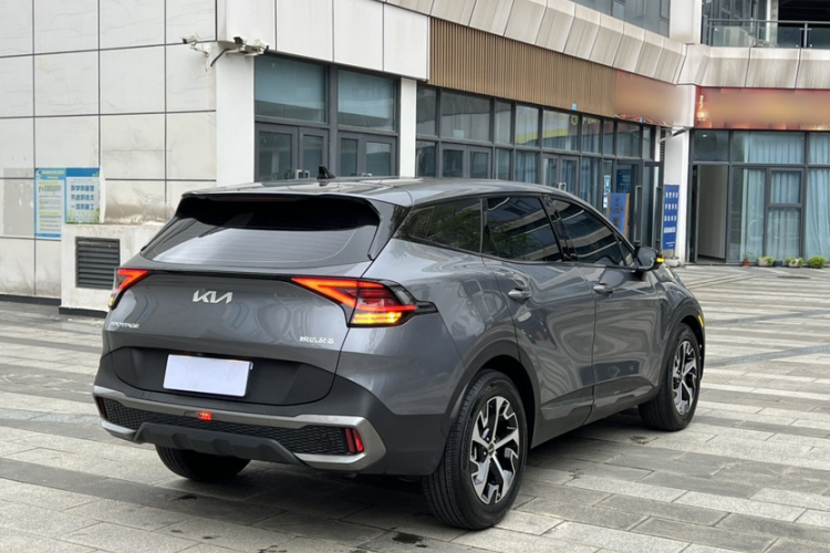 Kia Sportage 2025 immagine di auto #3