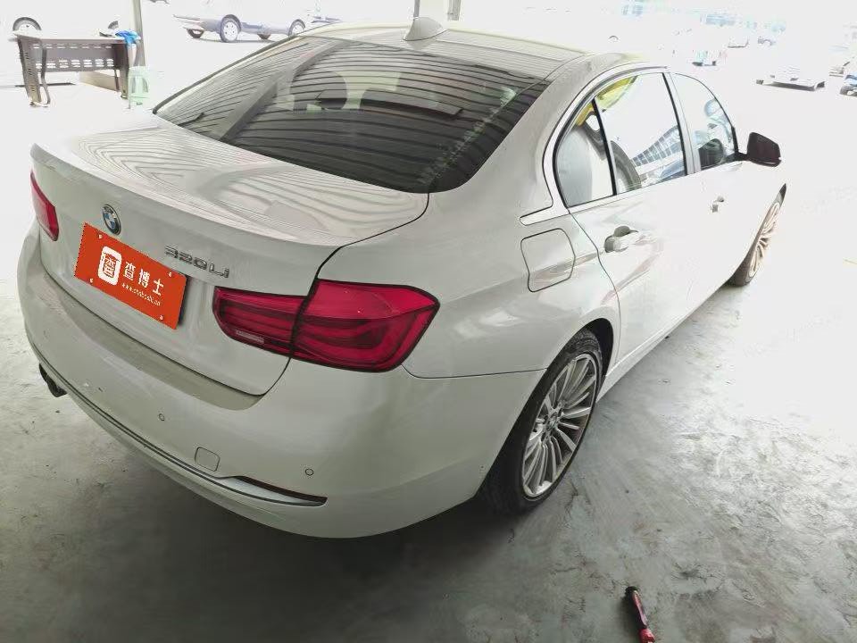 BMW 3 Series 2018 #3 BMW 3 Series 2018 car image #3
