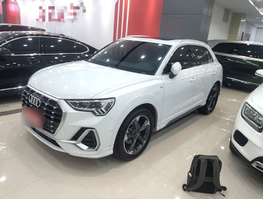 Audi Q3 2022 car image 