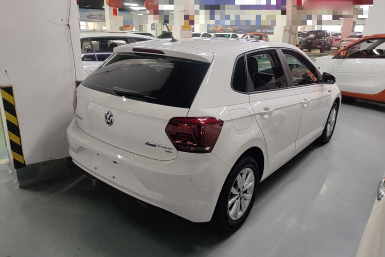 Volkswagen Polo 2021 car image #5