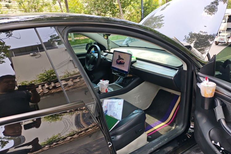 Tesla Model Y 2022 #23 Tesla Model Y 2022 car image #23