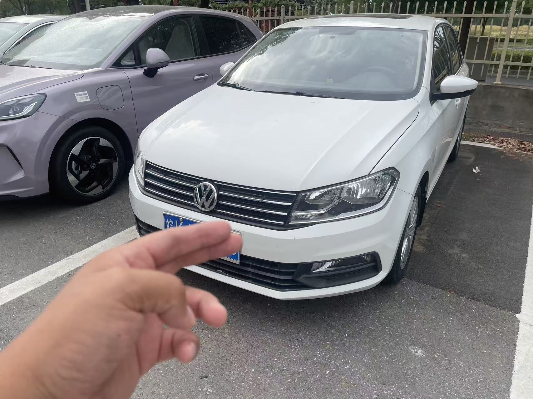 Volkswagen Santana 2016 car image 