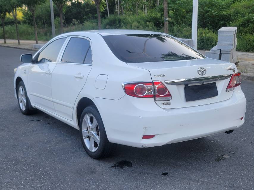 Toyota Corolla 2013 #4 Toyota Corolla 2013 car image #4