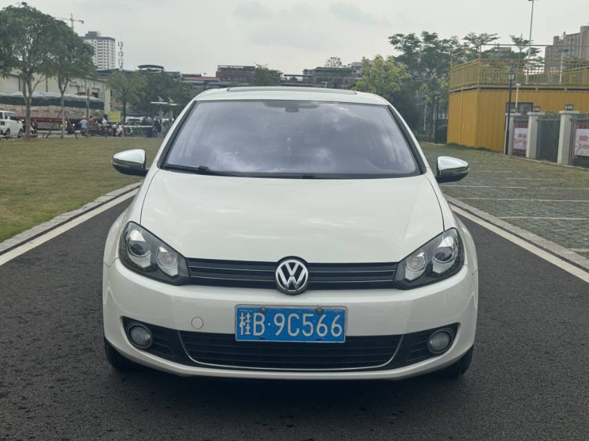 Volkswagen Golf 2013 car image #5