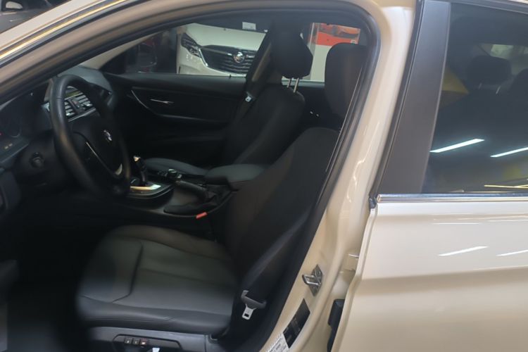 BMW 3 Series 2017 #27 BMW 3 Series 2017 car image #27