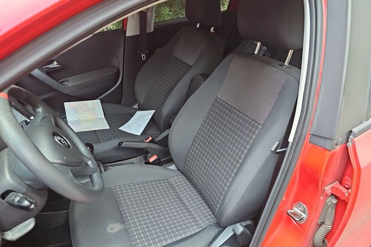 Volkswagen Polo 2014 #15 Volkswagen Polo 2014 car image #15