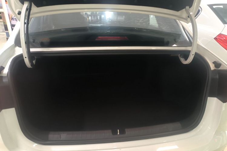 GEELY Emgrand 2022 #18 GEELY Emgrand 2022 car image #18
