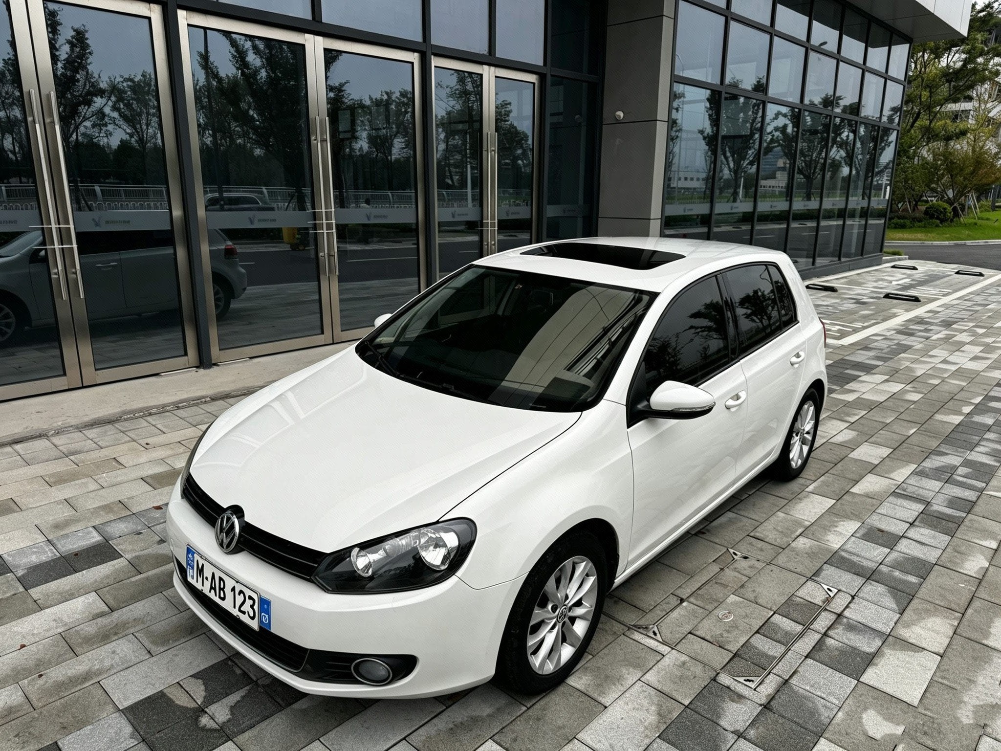 Volkswagen Golf 2013 Volkswagen Golf 2013 car image
