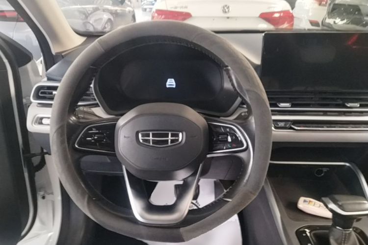 GEELY Emgrand 2021 car image #11