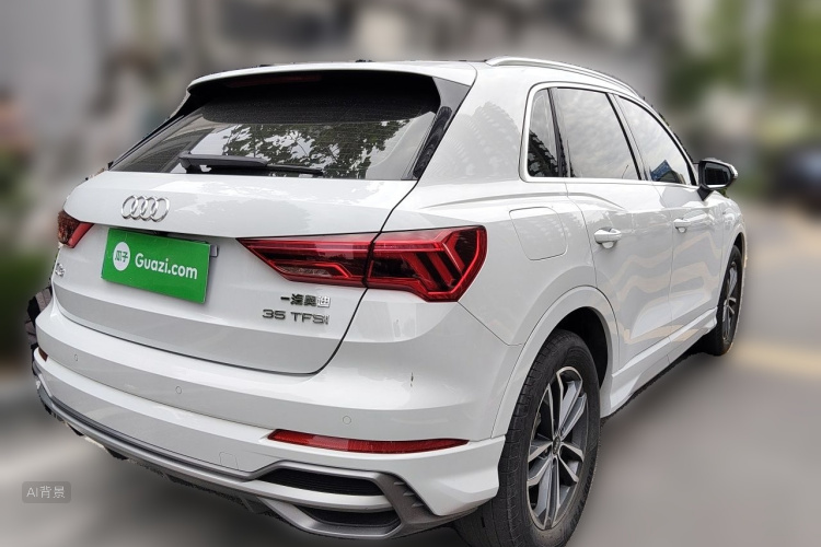 Audi Q3 2022 car image #7