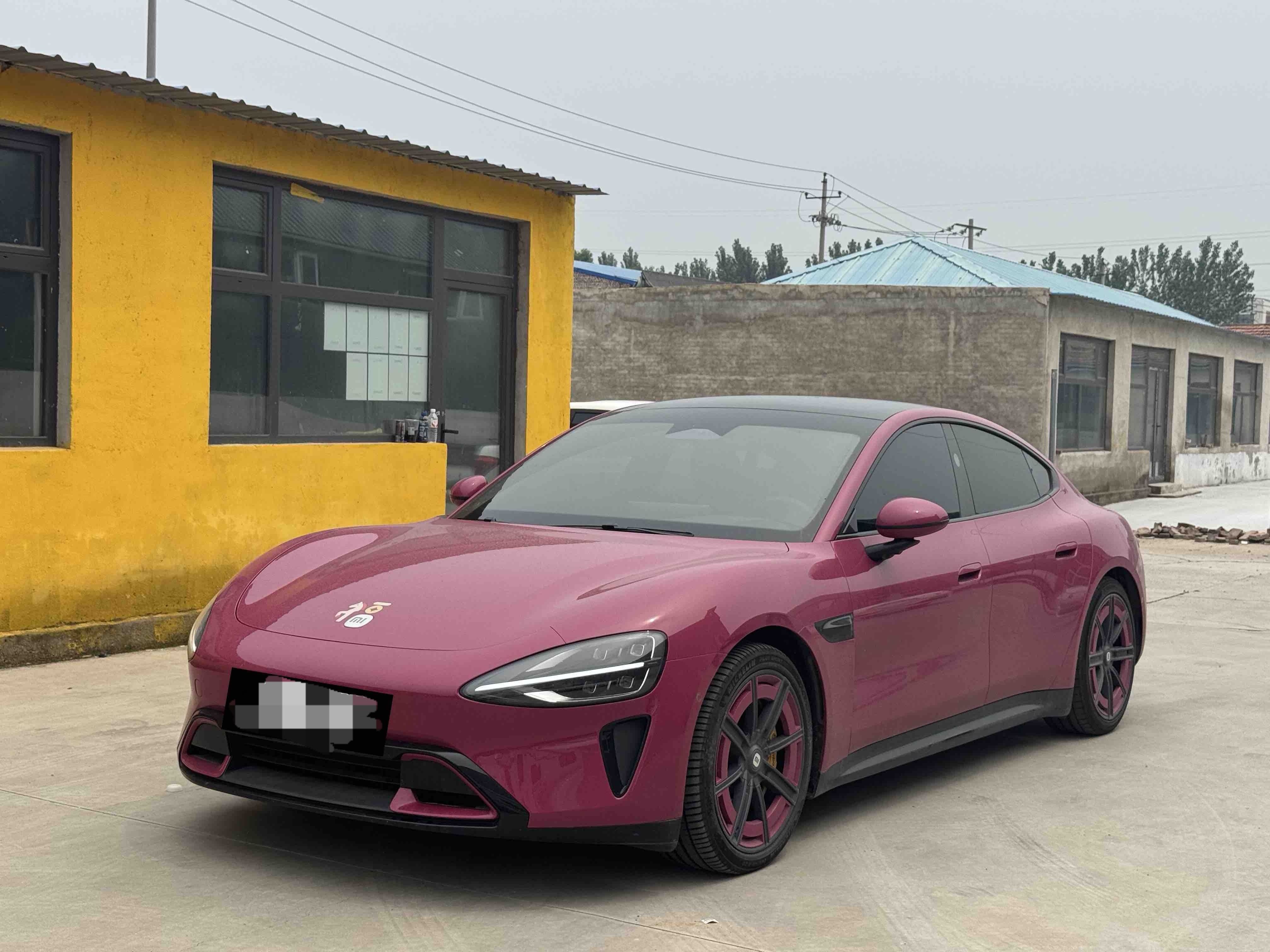 MI SU7 2025 MI SU7 2025 car image