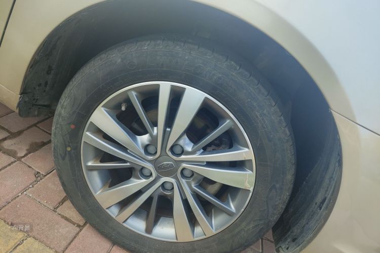 GEELY Emgrand 2018 изображение автомобиля #9