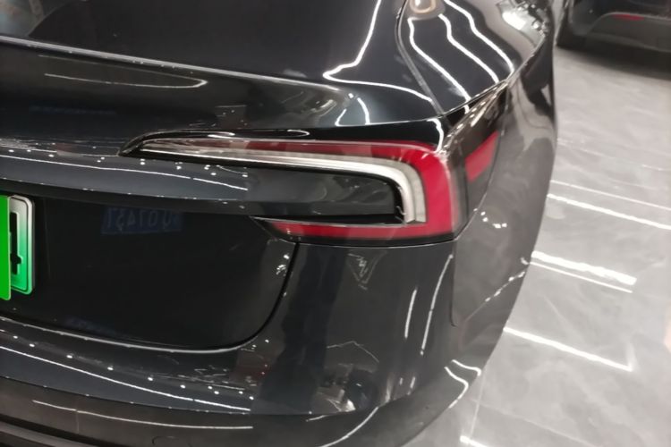 Tesla Model 3 2024 #8 Tesla Model 3 2024 صورة سيارة #8